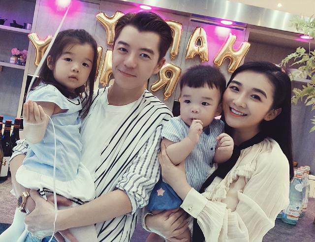 王栎鑫离婚几次，结婚5年多与前妻儿女双全