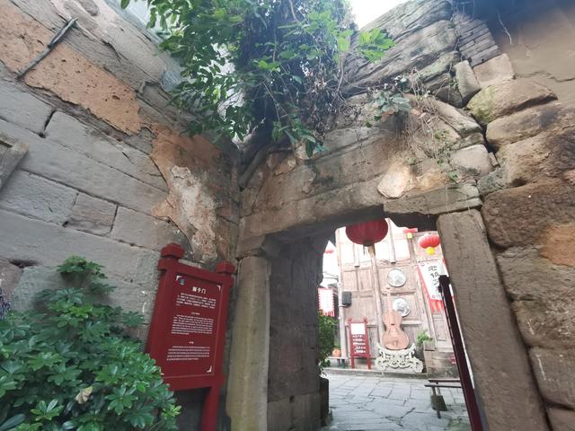 重庆主城周边古镇旅游推荐，我先给你推荐最值得游览的这二十三座