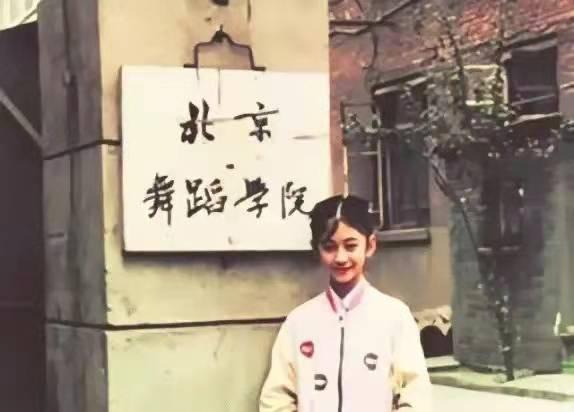 59岁李小冉现状，李小冉39岁嫁给男闺蜜