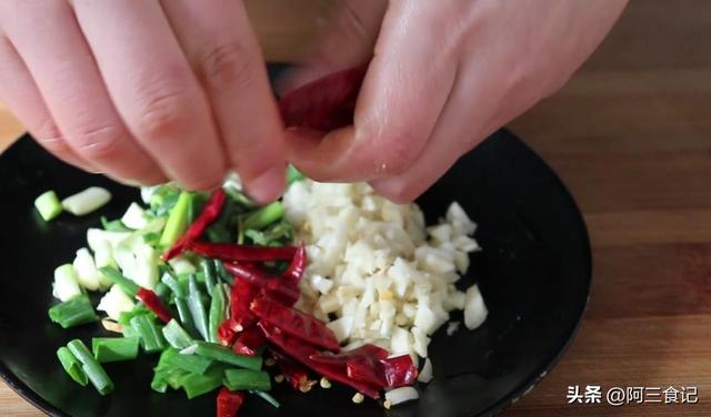 大白菜怎么炒好吃，大白菜怎么炒好吃有几种方法（牢记3个小诀窍白菜又脆又嫩）