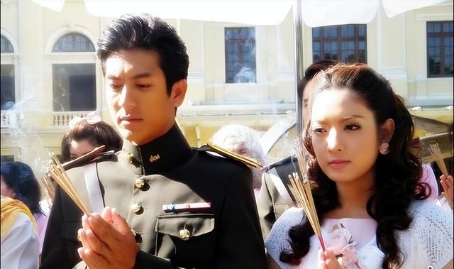 瓦妮达是哪个电视剧人物，我们一起追过的女孩