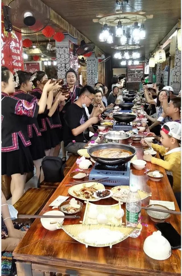 贵州千户苗寨旅游攻略，贵州旅游西江千户苗寨游玩攻略（想去西江千户苗寨）