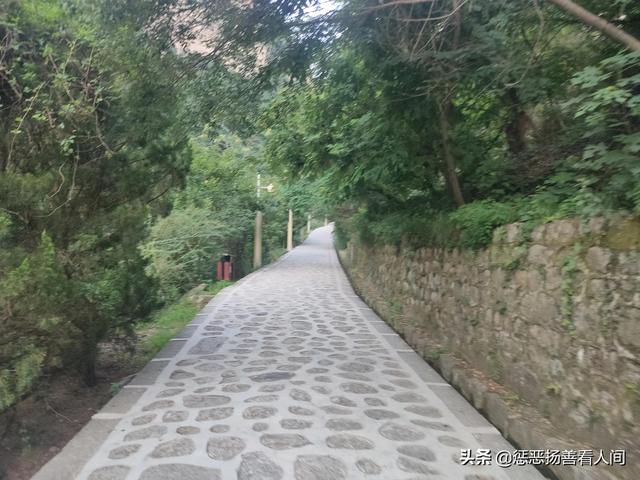 华山徒步到北峰路过几个景点，徒步爬华山路线攻略