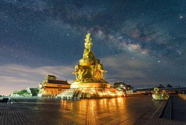 峨眉山游览攻略，峨眉山最全旅游攻略（来了就被它征服）