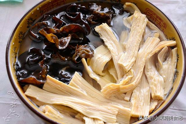除夕年夜饭经典菜谱，6样“吉祥菜”记得摆上桌