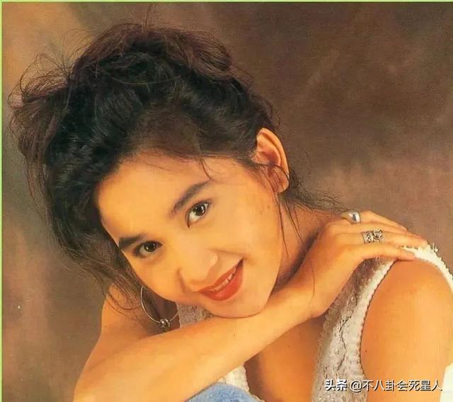 蔡少芬年轻经历，天妒美人5位港星家世惨