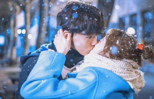 李圣经身高体重，李圣经近期恋情