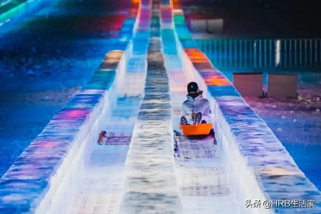 冰雪大世界的游乐场，小绿谷冰雪乐园开园啦