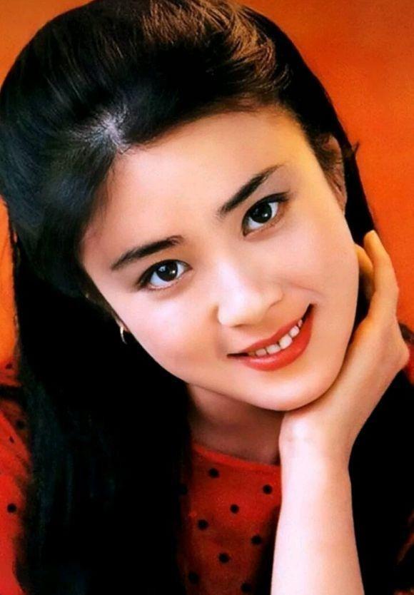来自回族的10位女星，娱乐圈好看的回族女星