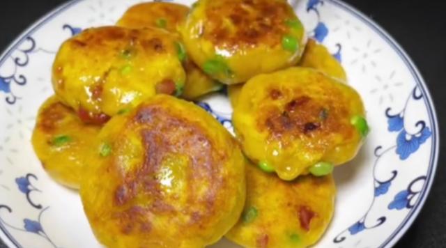 南瓜饼怎么做好吃又简单又软，南瓜饼怎么做又酥又软好吃（这才是南瓜饼最好吃的做法）