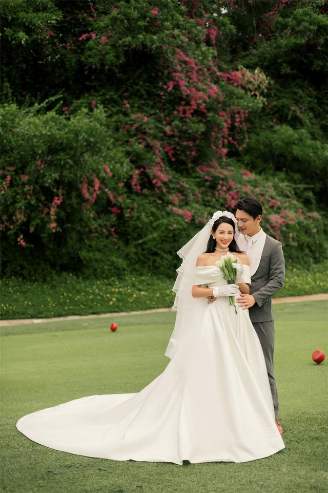 三亚旅行婚纱照，三亚异域风旅拍婚纱照价目表（你在三亚的婚纱照旅行日记）