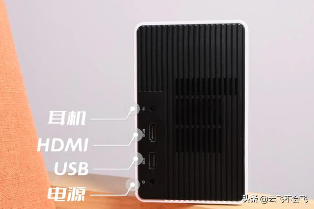 知麻投影z1mini，或许是最适合小青年的千元智能投影仪