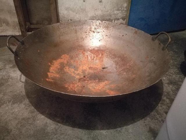 毒铁锅为何屡禁不止，炒菜用的铁锅用哪个比较安全呢