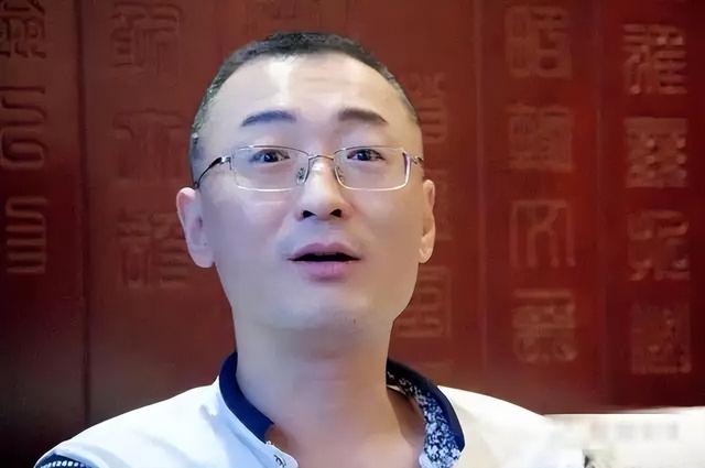  红楼梦贾环结局解析，红楼梦：贾府陷入衰败后