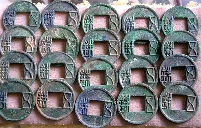 西汉的王莽简介，为什么都说西汉王莽是个穿越者