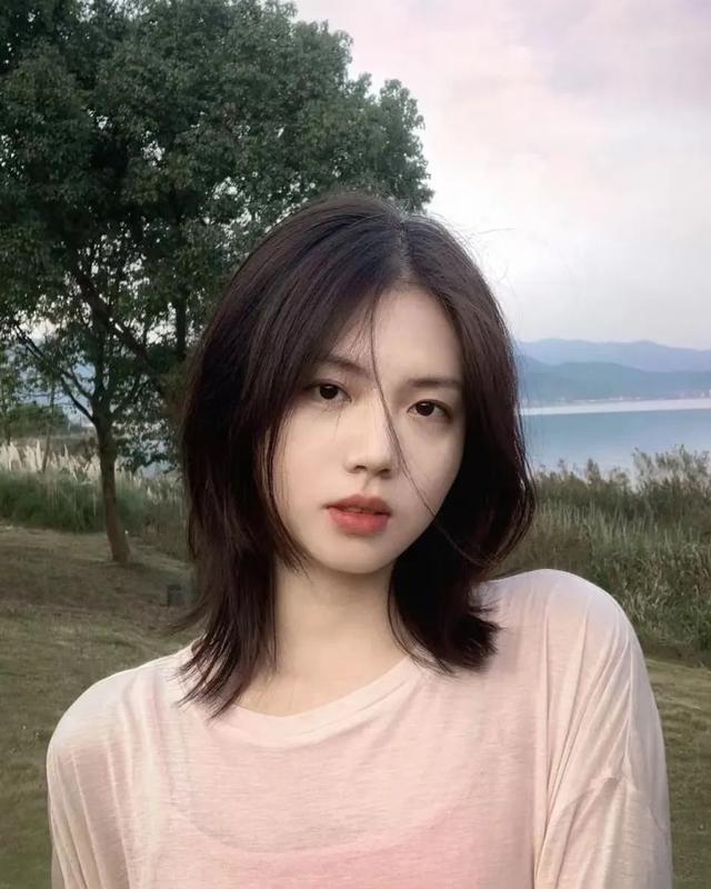 适合各种脸型的发型减龄，女生显老又土气的5款发型