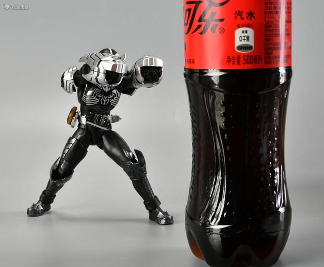 假面骑士shf，值得入手的万代假面骑士frs（78官测万代SHF）