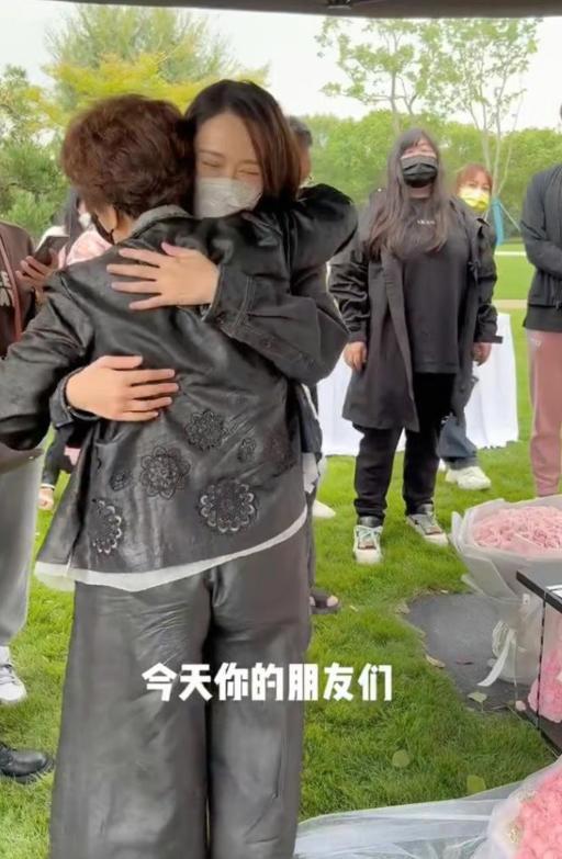 陈乔恩去追悼乔任梁了吗，陈乔恩首携老公前来祭奠