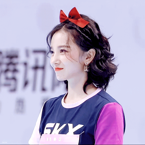 没有刘海的发型，不想要刘海的显脸小发型（四十岁的女人适合什么发型）