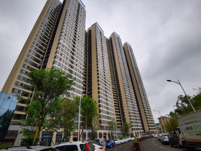 边户好还是中间户好，买房是选中间户还是边户（“边户房”还是“中间房”好）