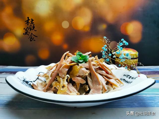 风干鸡的吃法大全，鸡肉怎么做好吃风干鸡的正宗吃法（鸡的N种吃法——戴记风干鸡）