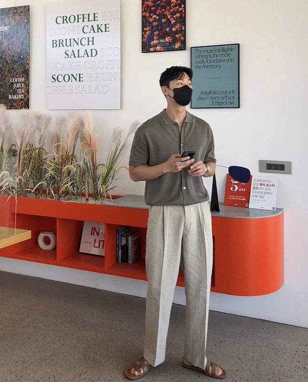 夏天t恤男生穿搭，男生夏日T恤的3种穿搭方法