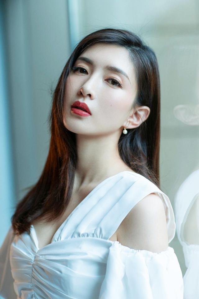 江疏影今年多大岁，江疏影晒36岁庆生照