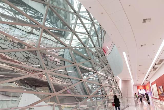 深圳地铁1号线游玩，免费地铁直达深圳这些地方一天玩遍