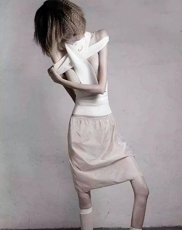 163cm女生标准体重，163cm的女性标准体重对照表（别被体重蒙蔽了双眼）