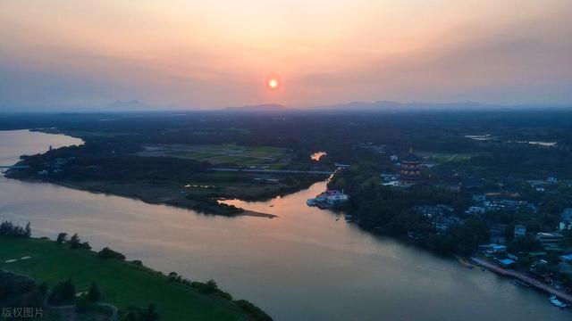 鹿回头山顶公园，海南的名胜古迹有哪些