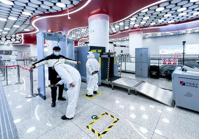 西安地铁最早几点，西安各地铁早班发车时间（早安西安首末班车时间不变）