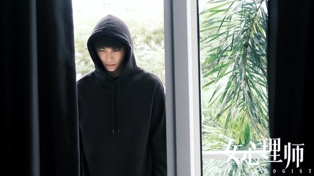 杨紫井柏然主演女心理师，杨紫井柏然《女心理师》曝光全阵容海报