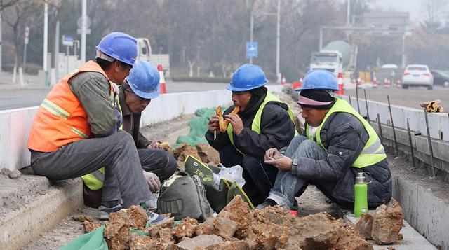 十大催人泪下打工歌，李心海出门靠朋友打工人的歌曲