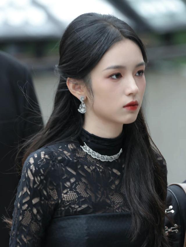 韩国红毯女明星有多敢穿，韩国红毯穿搭过于朴素