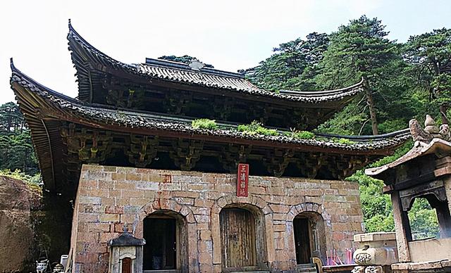 江西省各个地方旅游景点，热门景点和小众秘境一网打尽