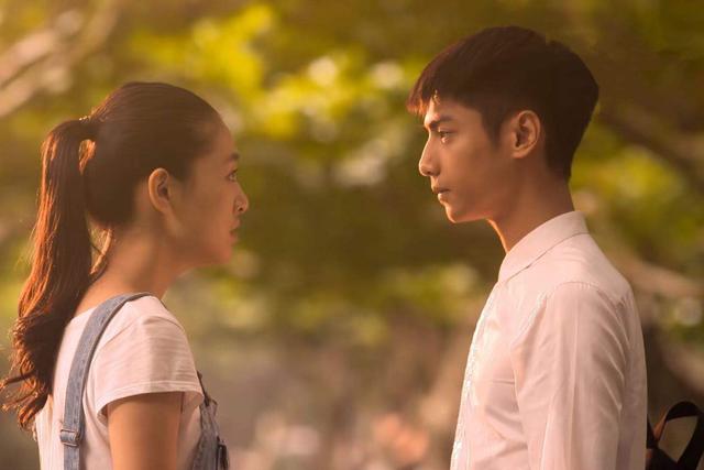 黄晓明杨幂何以笙箫默生日礼物，黄晓明拍戏被泼泡面