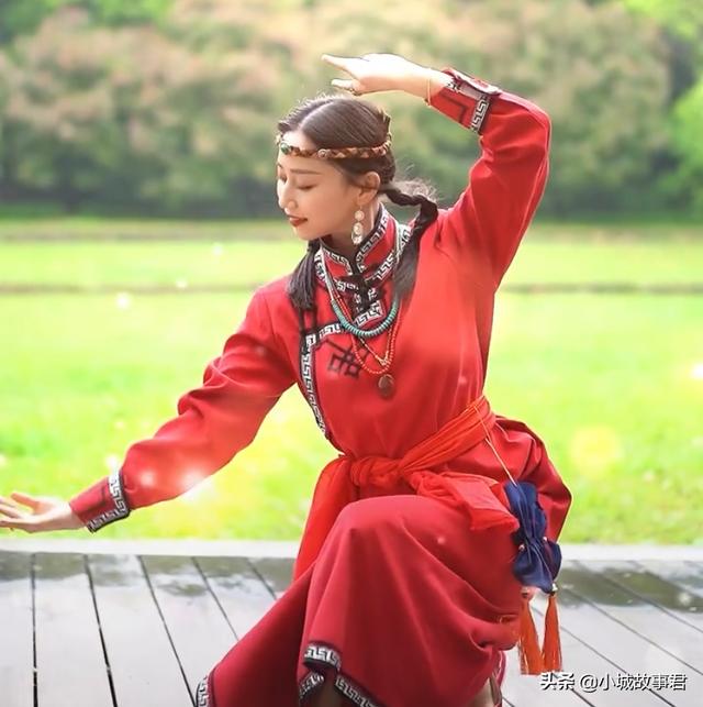 少数民族服饰图片，最好看的少数民族服装（难得一见的少数民族服饰）