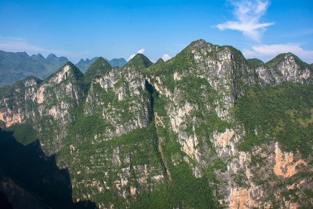 贵州最美的公路介绍，壮美的贵州遵义大发渠特大桥