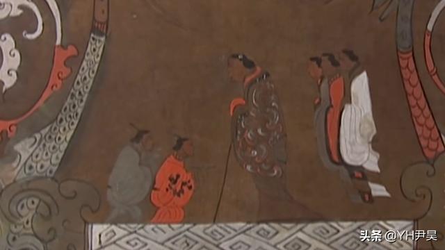 清代古墓发现奇怪女尸，历经百年五官却清晰可见