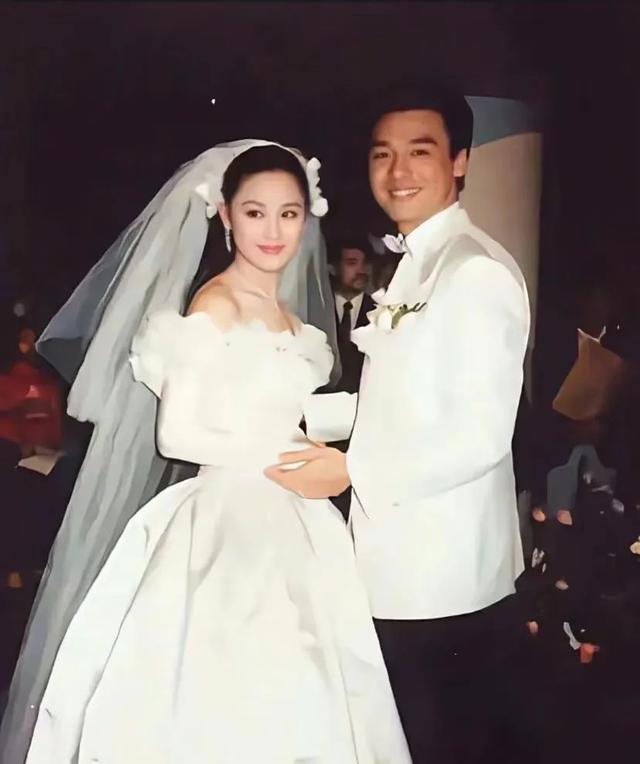 香港85后名媛千金，香港第一败家女