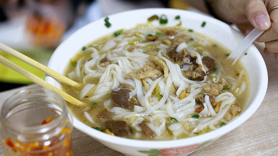 三亚一日游的最佳攻略，出发去三亚踏海浪