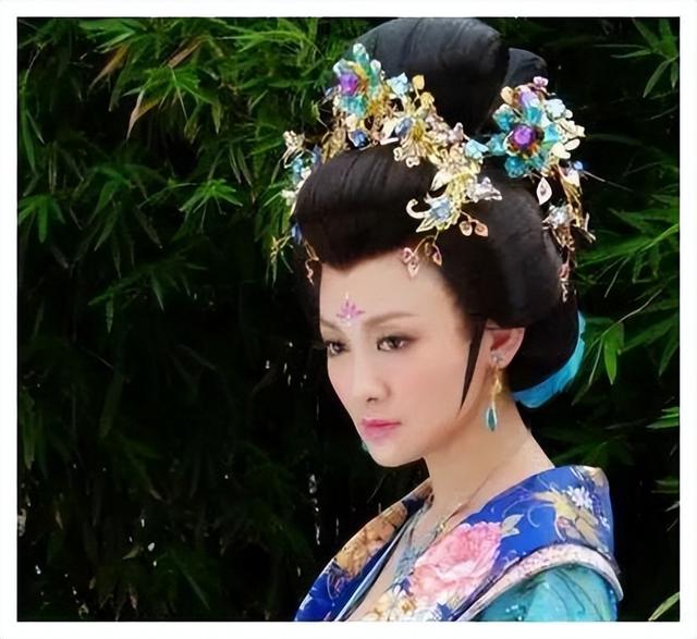 薛平贵与王宝钏大结局王宝钏死了，王宝钏苦守寒窑18年