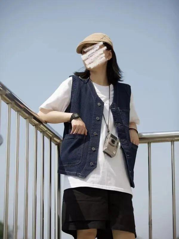 34岁杨幂近照显疲态，次次艳压00后小花