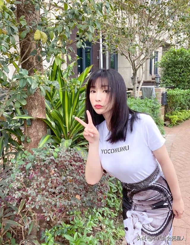 盘点各种女明星的露脐装，这7位女星一个比一个爱秀身材