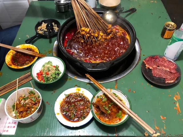 成都小吃街哪里最正宗，成都美食攻略（成都美食街排名第一）