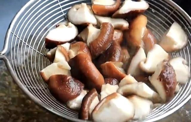 家常菜做法大全有图，炒蘑菇肉做法大全（分享6道家常菜）