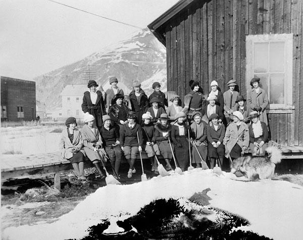 冰壶运动历史，一块石头如何垄断了冰壶运动