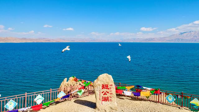 川藏线三色湖，带你走进世界上最偏心的湖