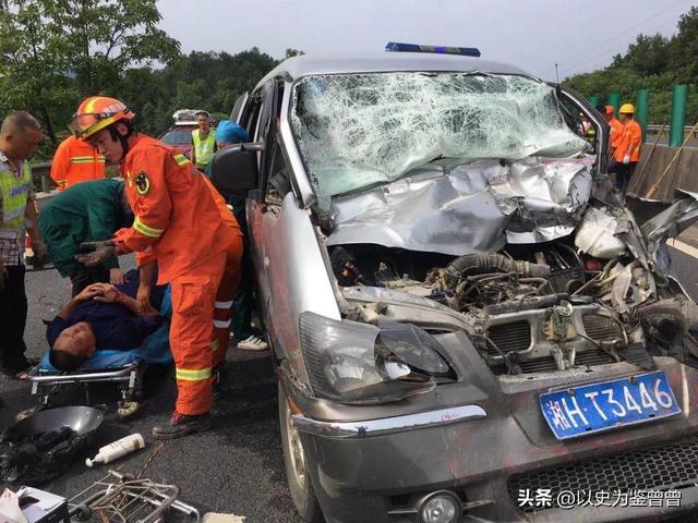 湖南高速交通事故，湖南高速追尾事件（急刹引起82死伤湖南高速事故告诉我们保持车距有多重要）