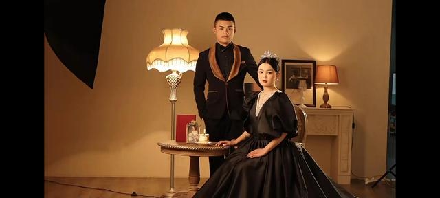 二顺子和二两分家最新，豆二两:二顺子拍婚纱照啦